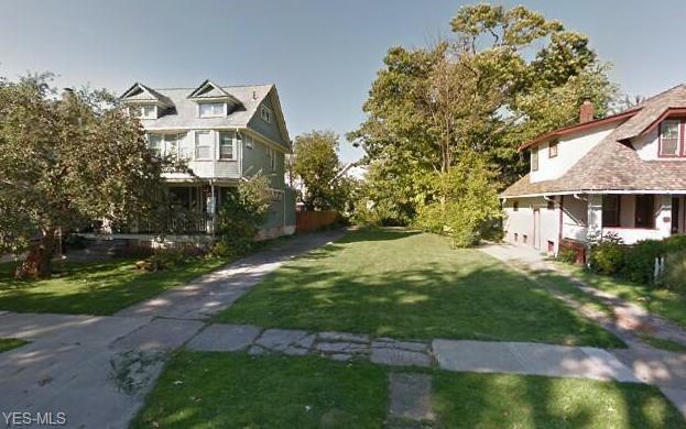 1570 Woodward Ave - Photo 1