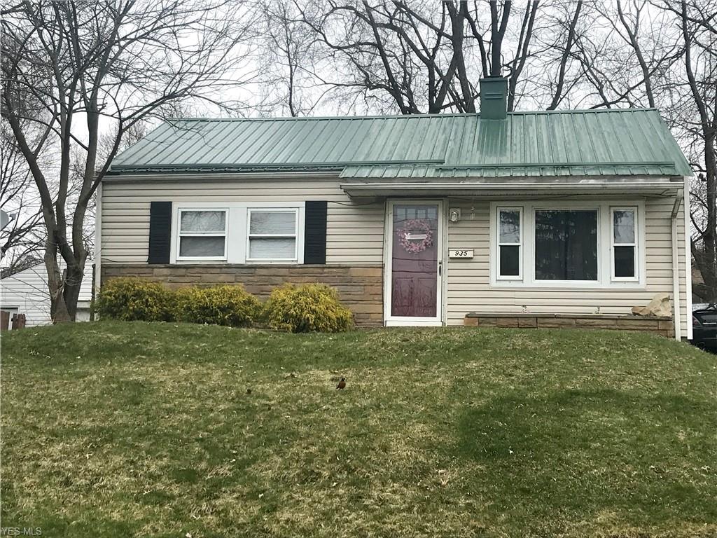 935 Cree Ave - Photo 1