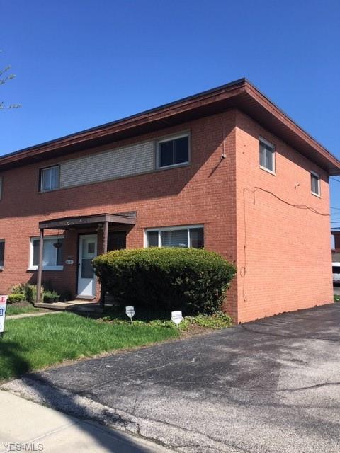 16211 Rockside Road - Photo 1