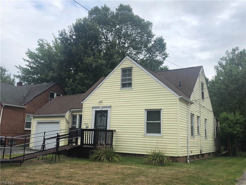19206 Gladstone Road - Photo 1