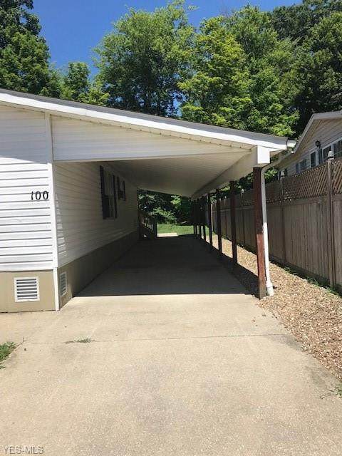 100 Greentree Lane - Photo 1