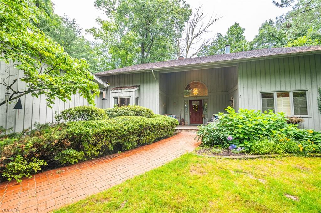 446-23 White Tail Drive - Photo 1