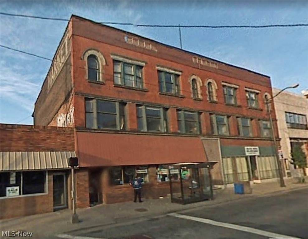5484 Broadway Avenue - Photo 1