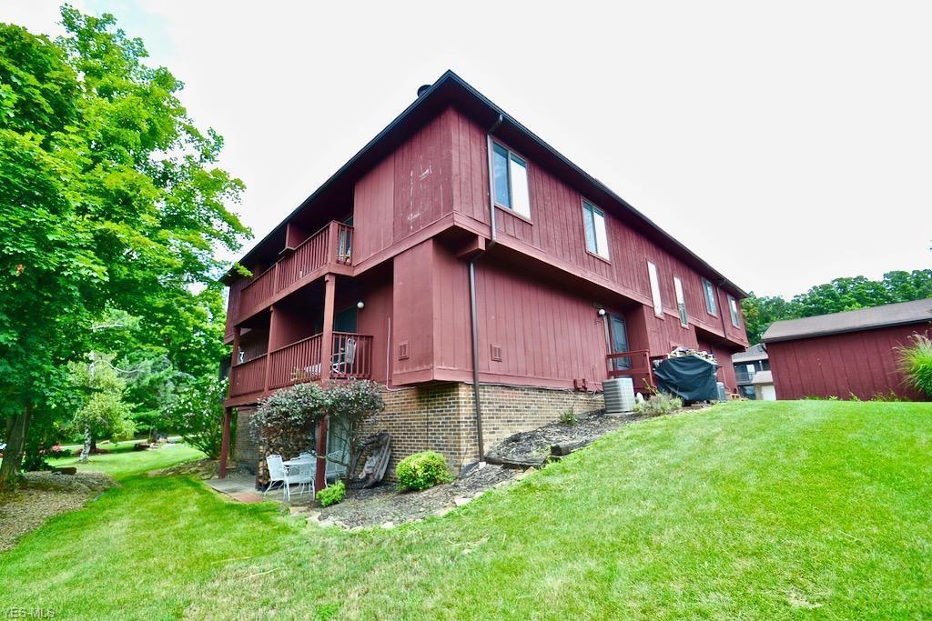 7587 Creekwood Drive - Photo 1