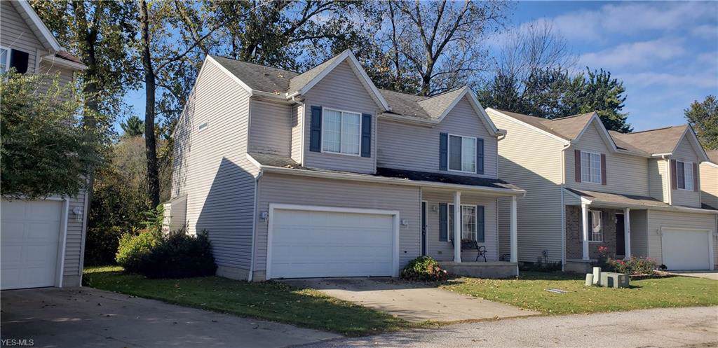 1162 Oxford Circle - Photo 1