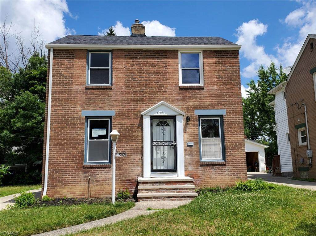 17507 Throckley Avenue - Photo 1