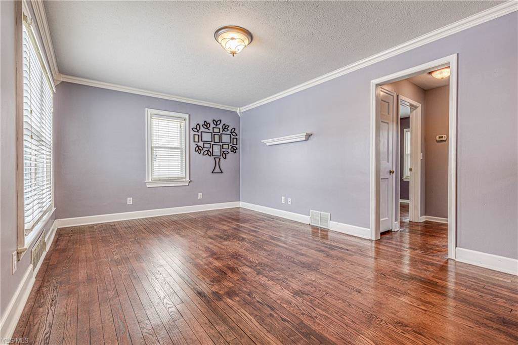 464 330th Street - Photo 1 464 330th Street - Photo 1
