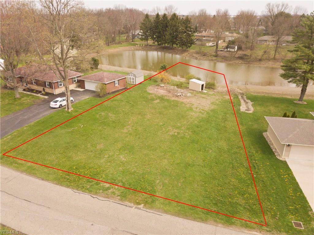 727 Knollwood Drive - Photo 1