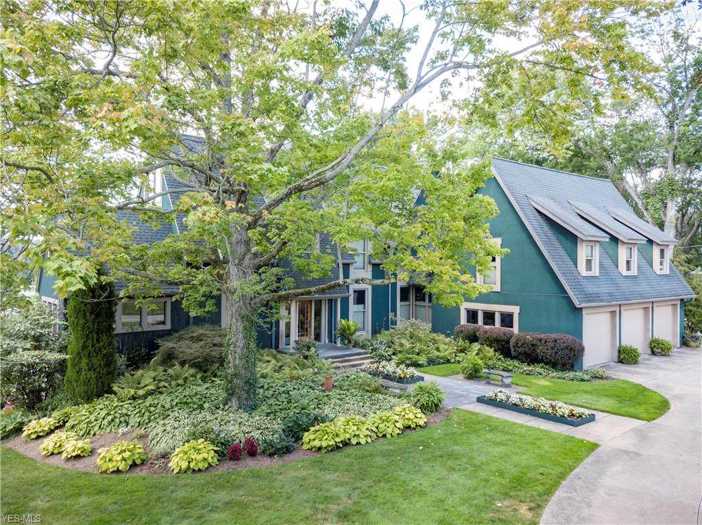 104 East Drive - Photo 1