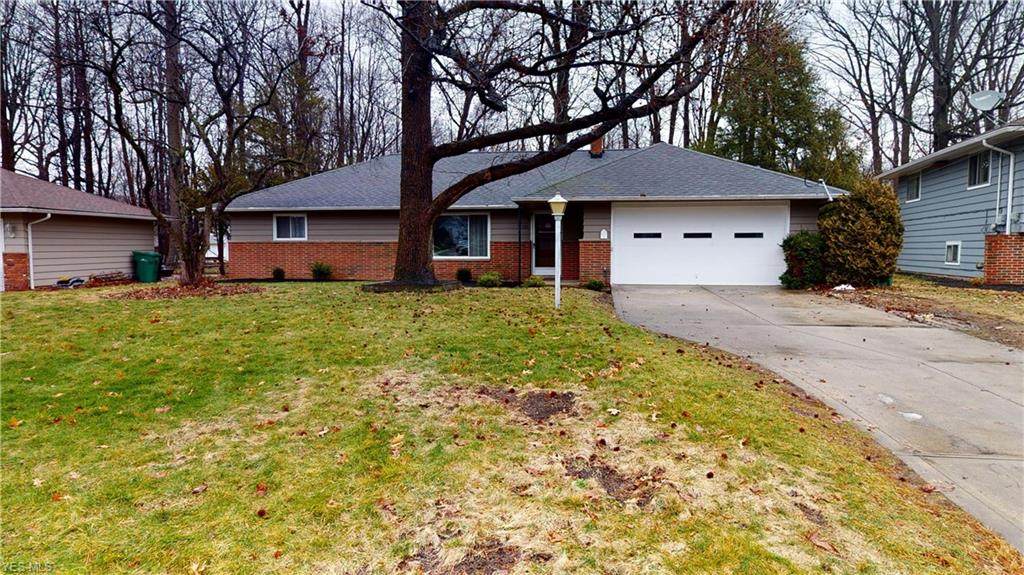 351 Claymore Boulevard - Photo 1