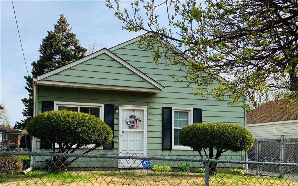 820 Lindsay Avenue - Photo 1