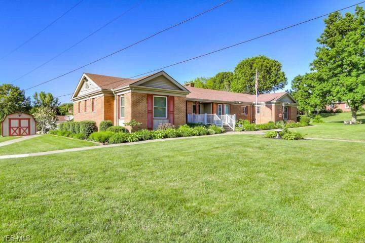 1660 Knob Hill Drive - Photo 1
