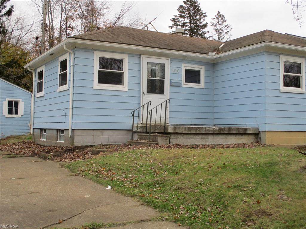 1010 Riverside Drive - Photo 1
