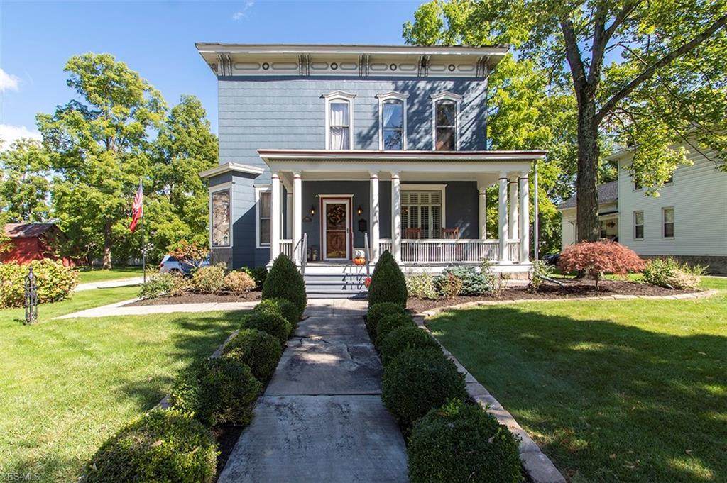 560 Court Street - Photo 1