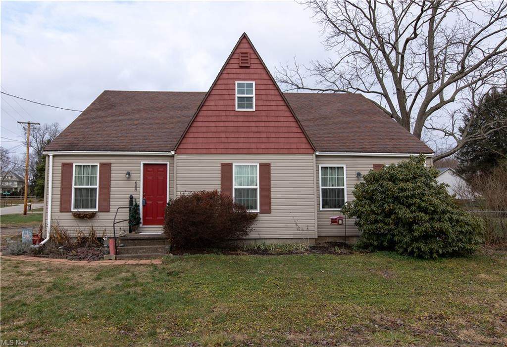 608 Chamberlain Drive - Photo 1