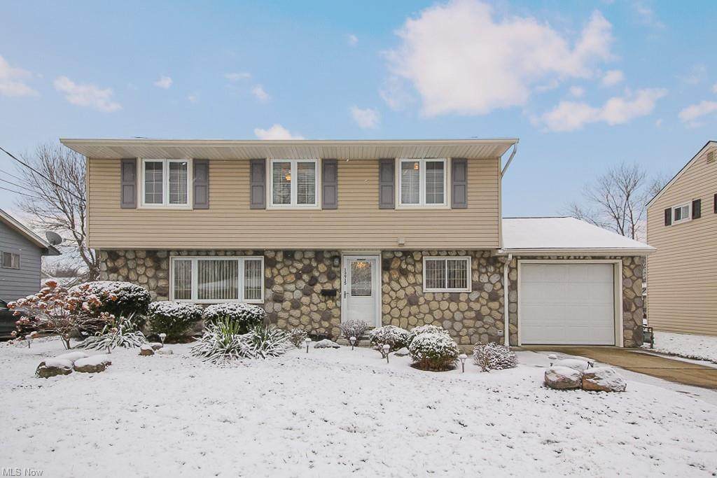 13915 Heatherwood Drive - Photo 1