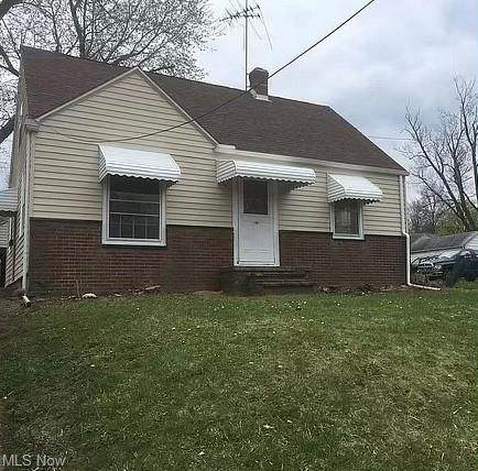 855 Chinook Avenue - Photo 1