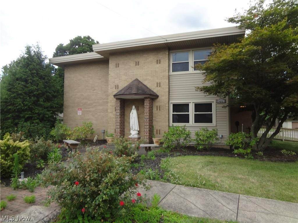 1401 Moncrest Drive - Photo 1