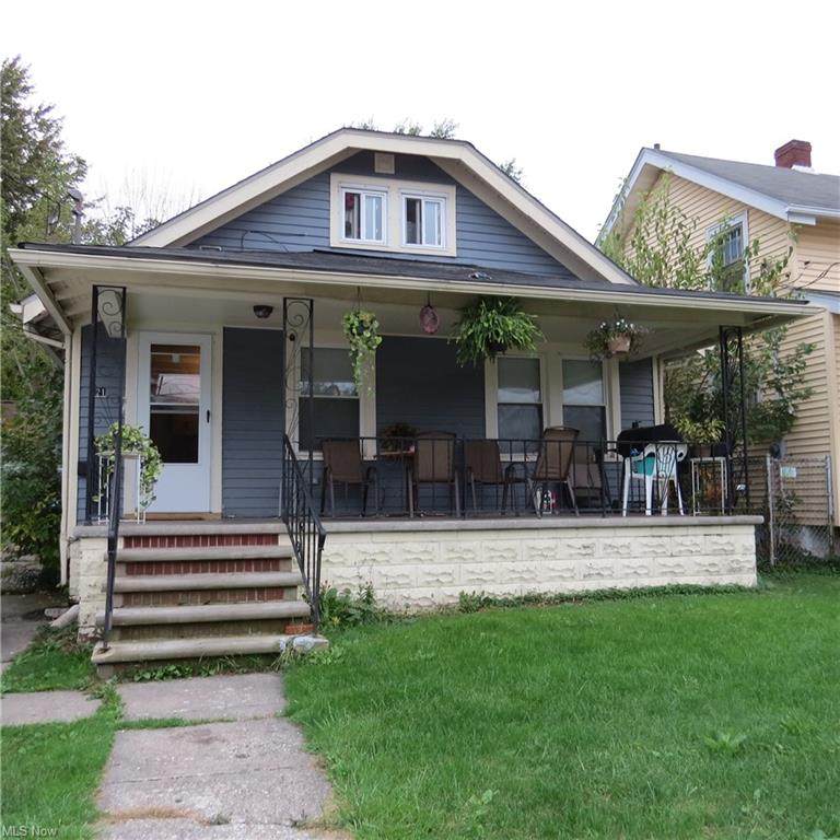321 32nd Street - Photo 1