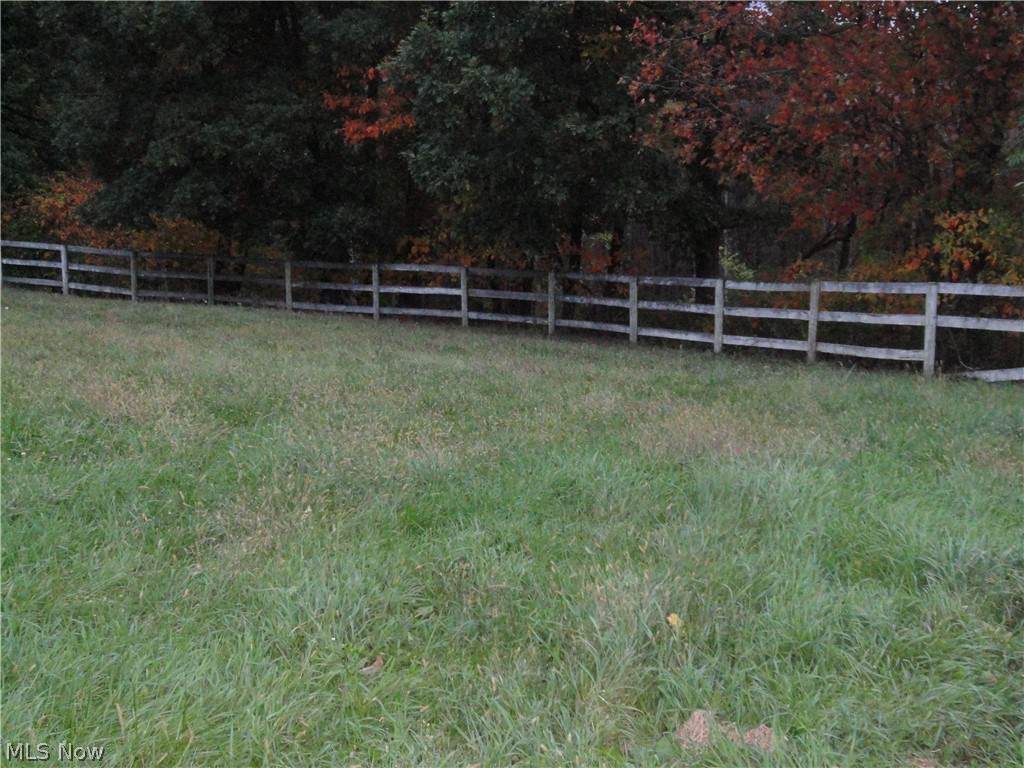 881 Ross Road - Photo 1