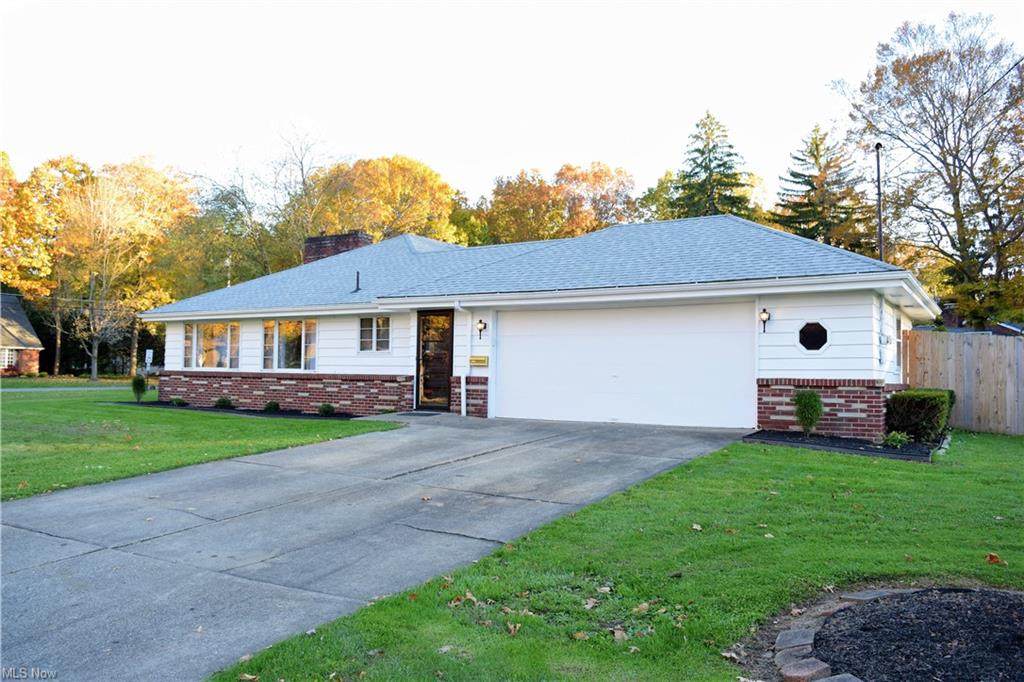 3904 Glenmere Drive - Photo 1