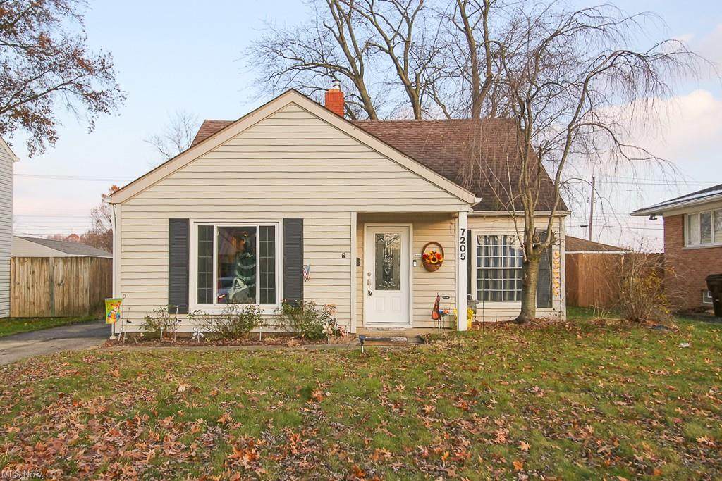 7205 Parma Park Boulevard - Photo 1