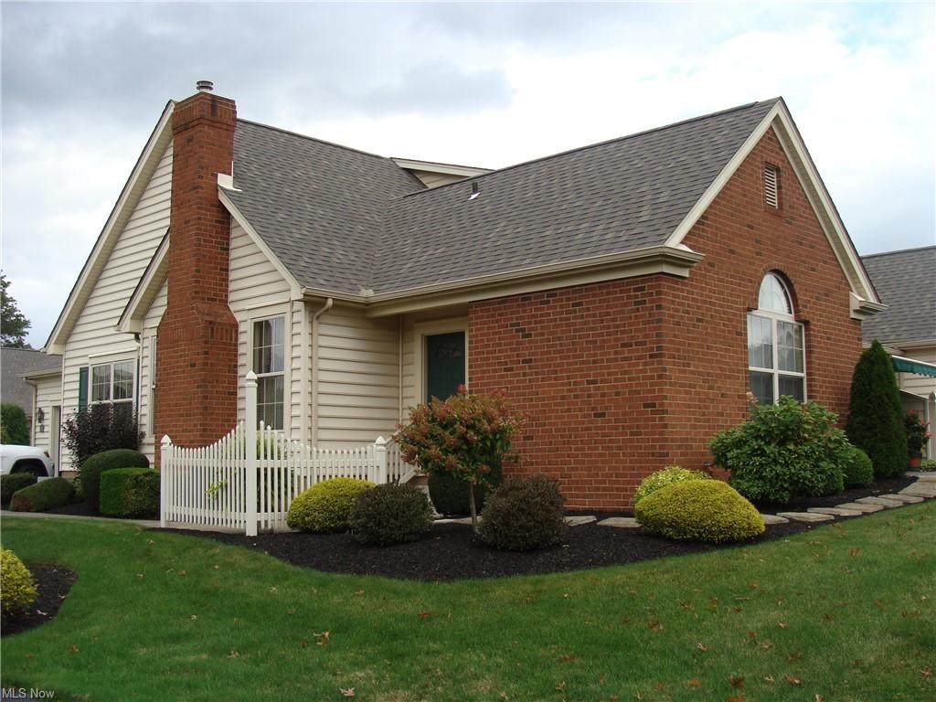 25 Village Court - Photo 1