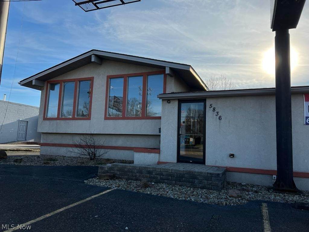 5836 Youngstown Warren Road - Photo 1