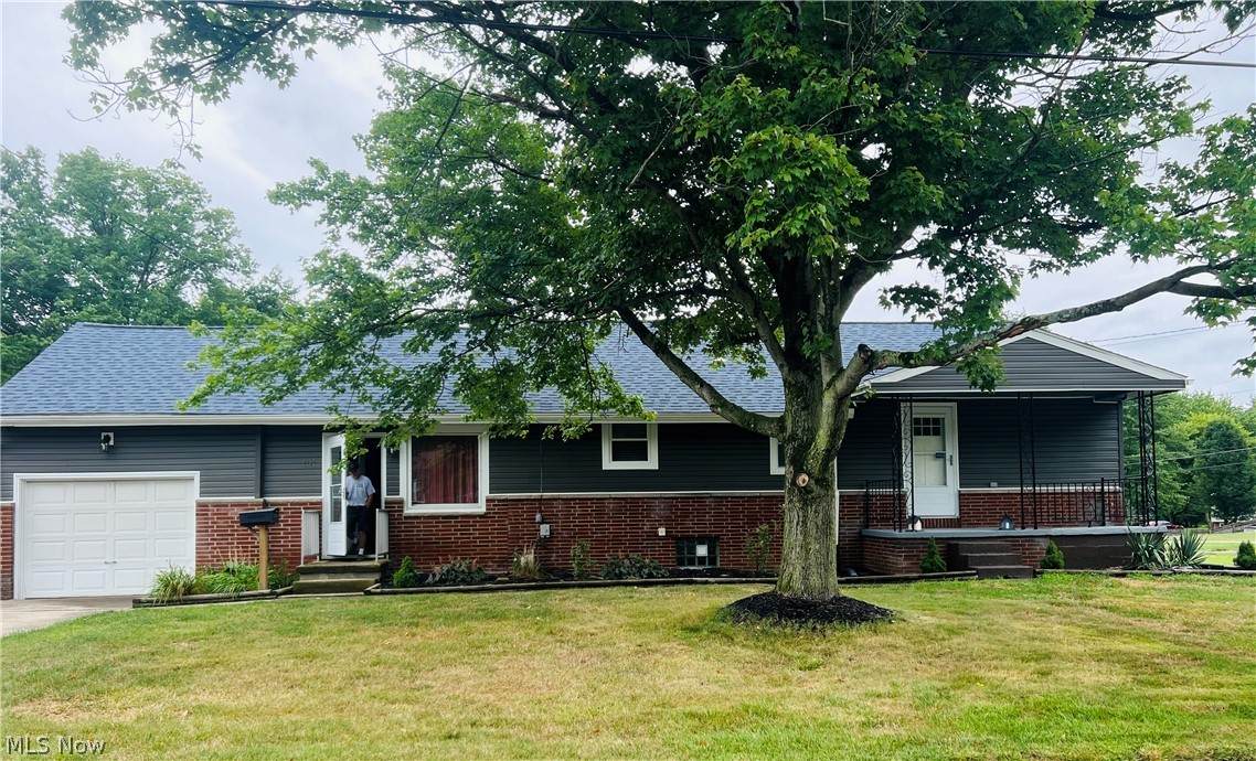 101 Hickory - Photo 1