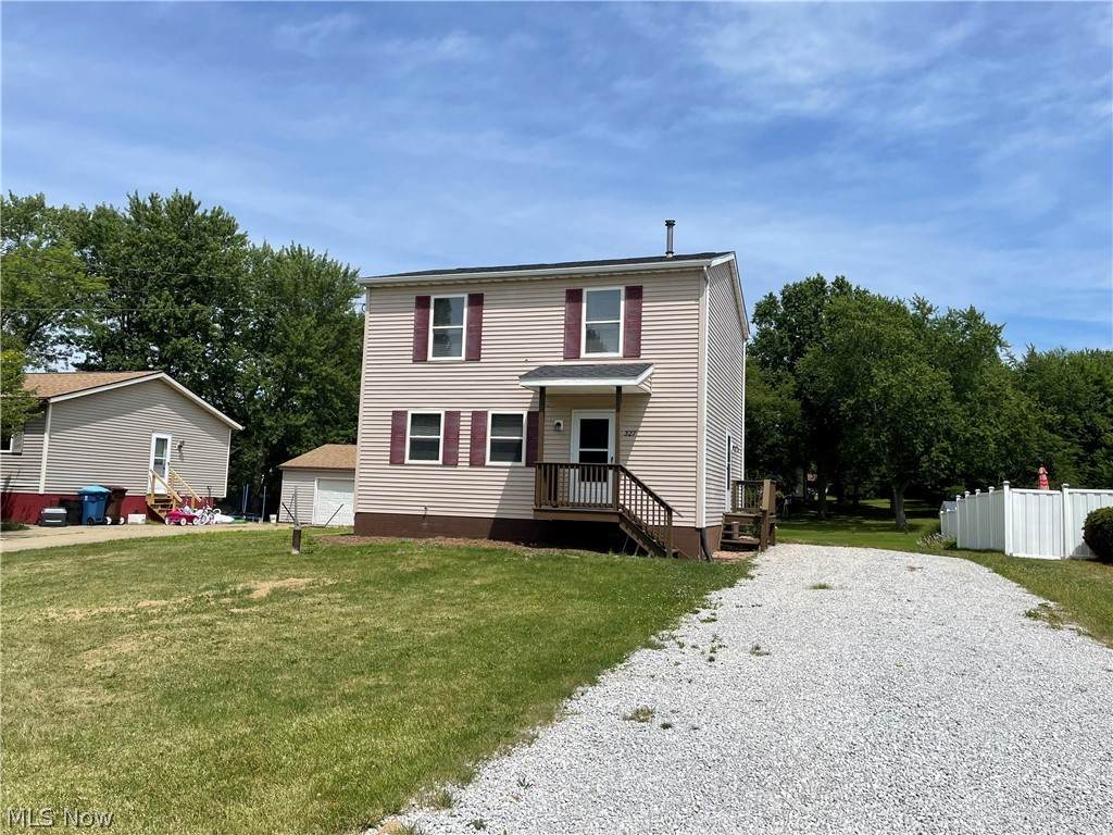 327 Howard Avenue - Photo 1