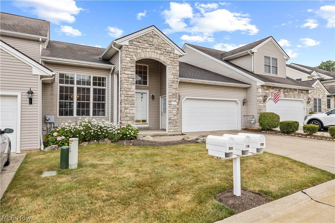 207 Stonebridge Court - Photo 1