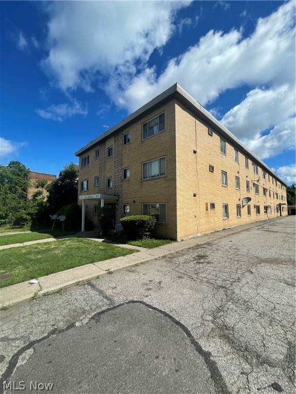 1867 Taylor Road - Photo 1
