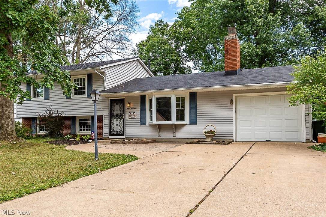 5014 Southview Drive - Photo 1