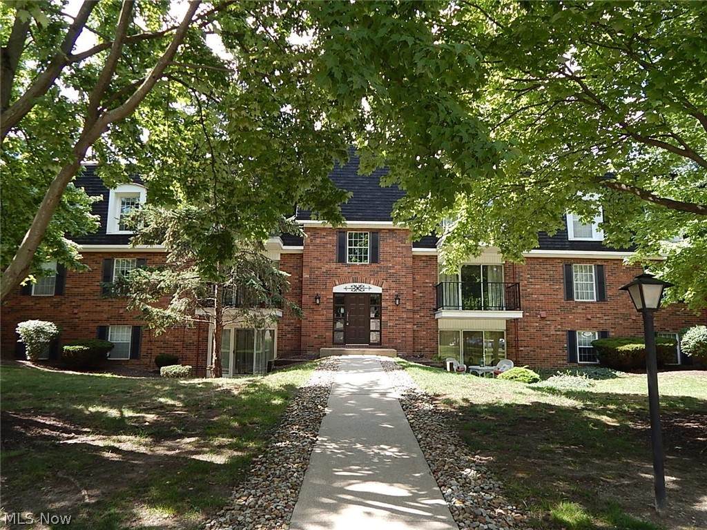 1900 King James Parkway - Photo 1