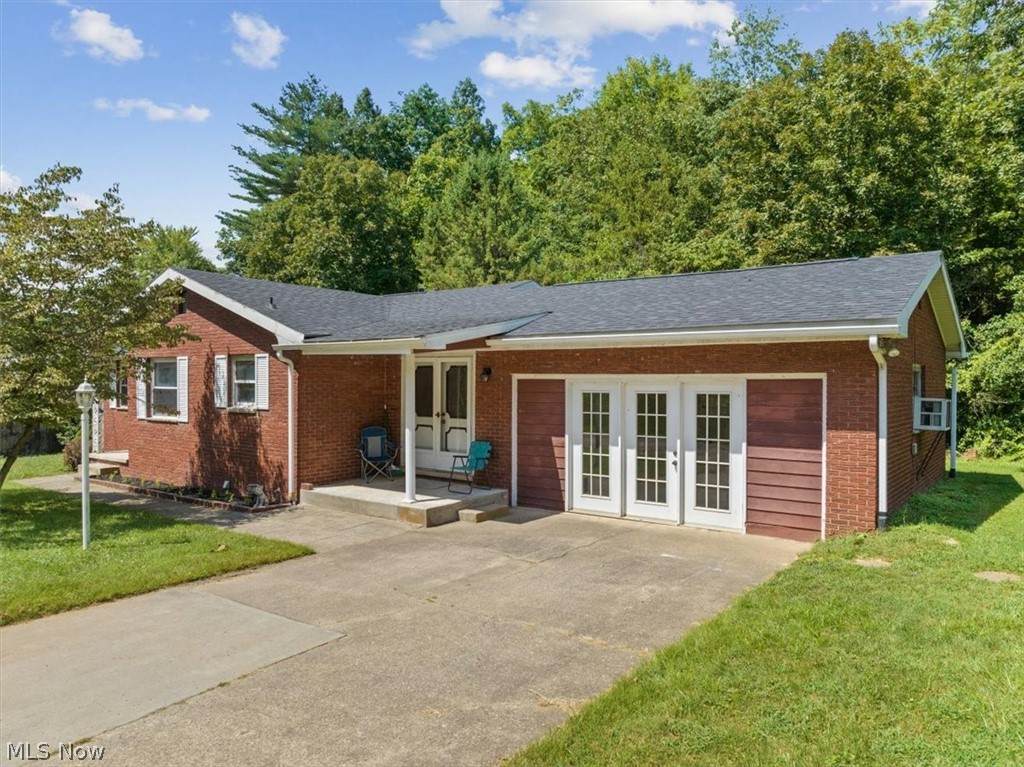 2807 18th Avenue - Photo 1