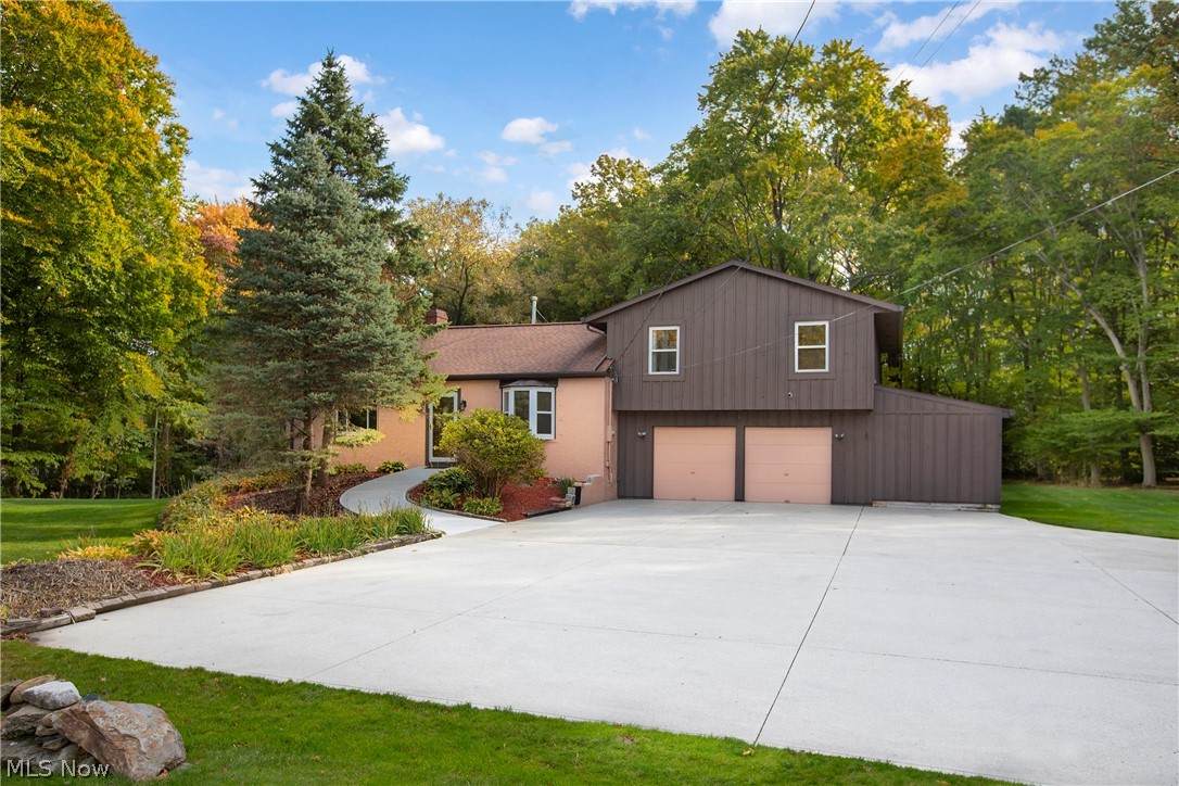 2861 Center Road - Photo 1