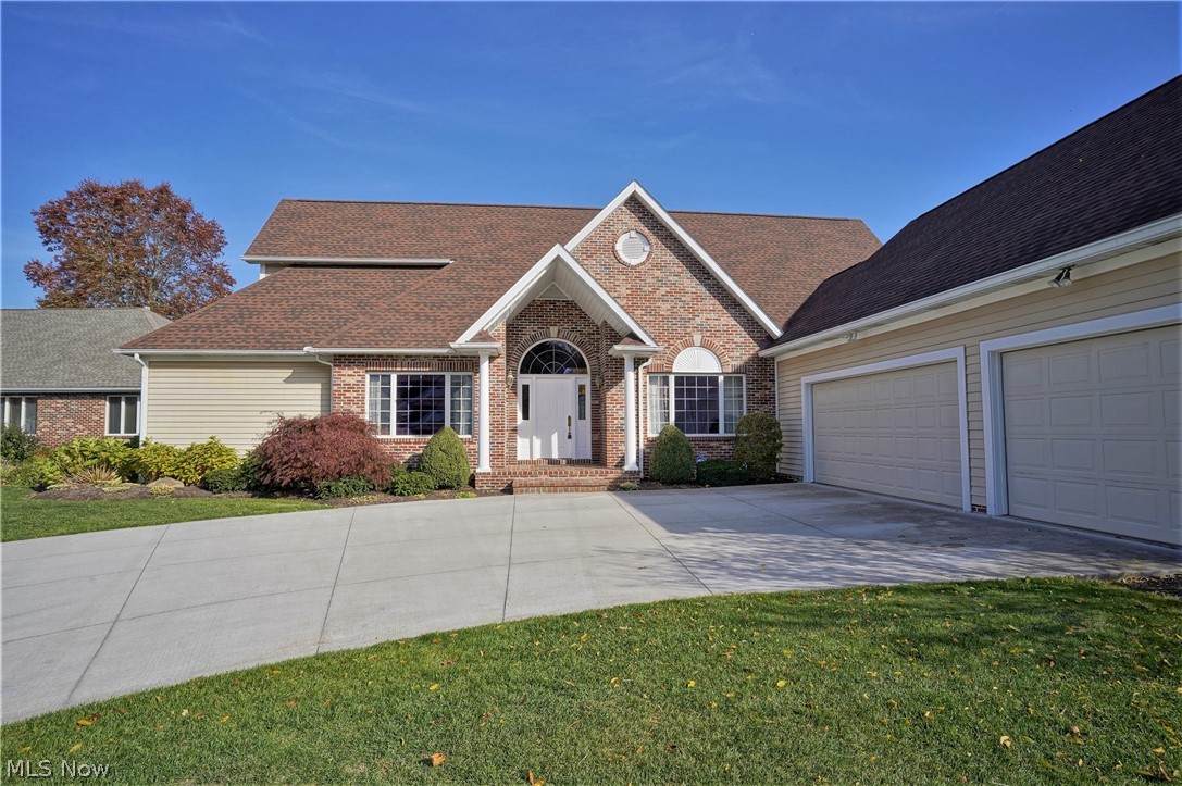 240 Lake Pointe Drive - Photo 1