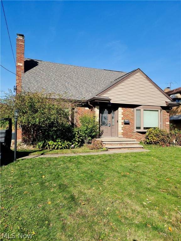 2569 Graham Avenue - Photo 1