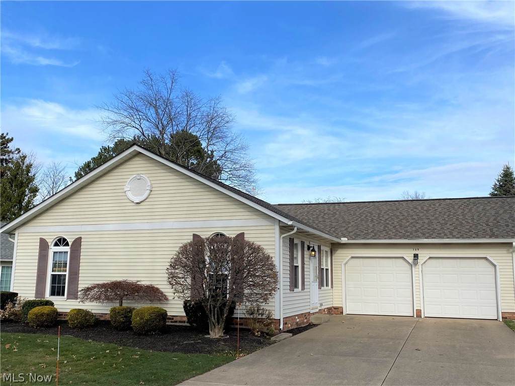 109 Nantucket Circle - Photo 1