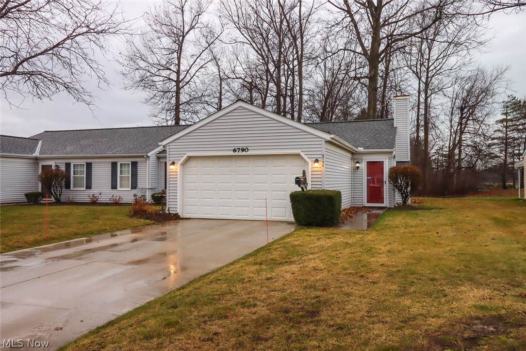 6790 Farmingdale Lane - Photo 1