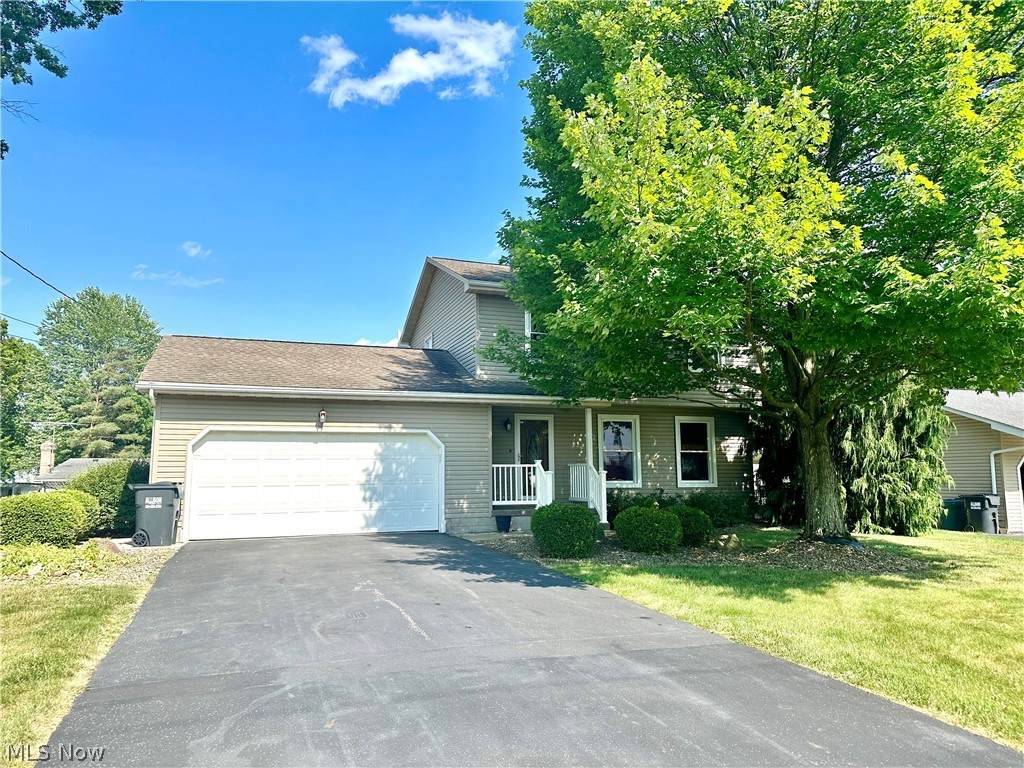 3431 Almerinda Drive - Photo 1