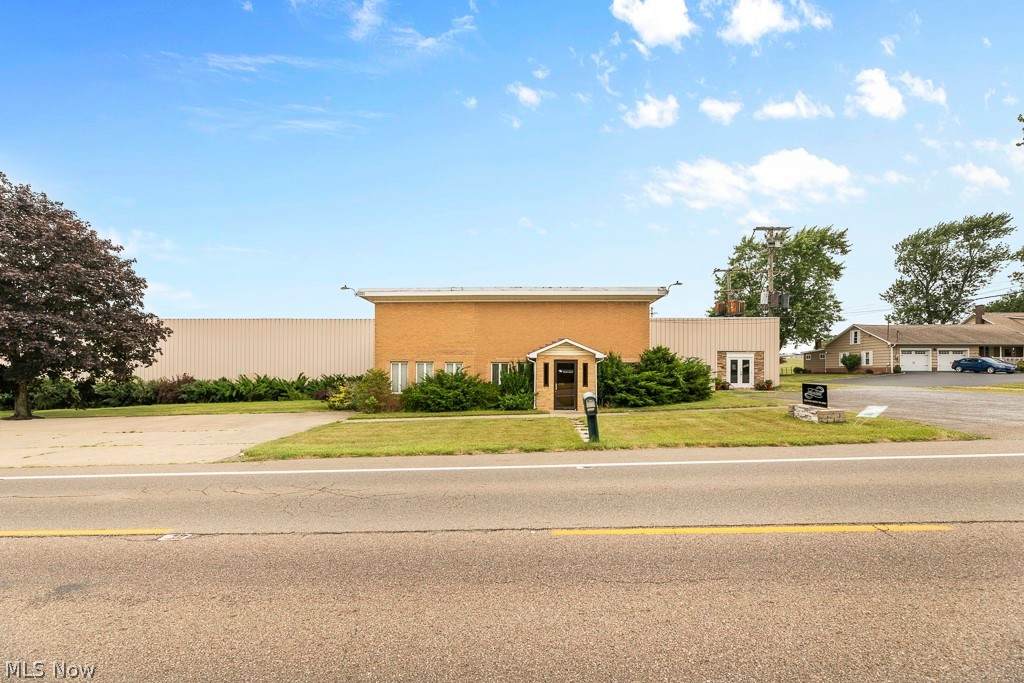 14924 Beloit Snodes Road - Photo 1