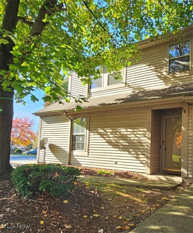215 Aspen Court - Photo 1