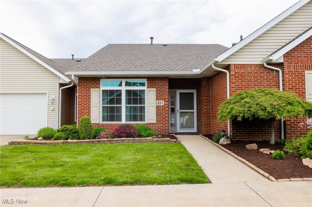 217 Greenbriar Lane - Photo 1