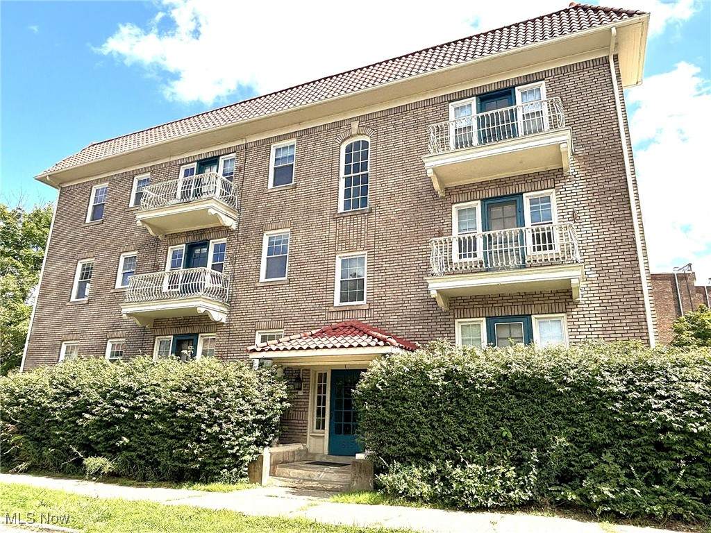 1615 Ridgefield Road - Photo 1