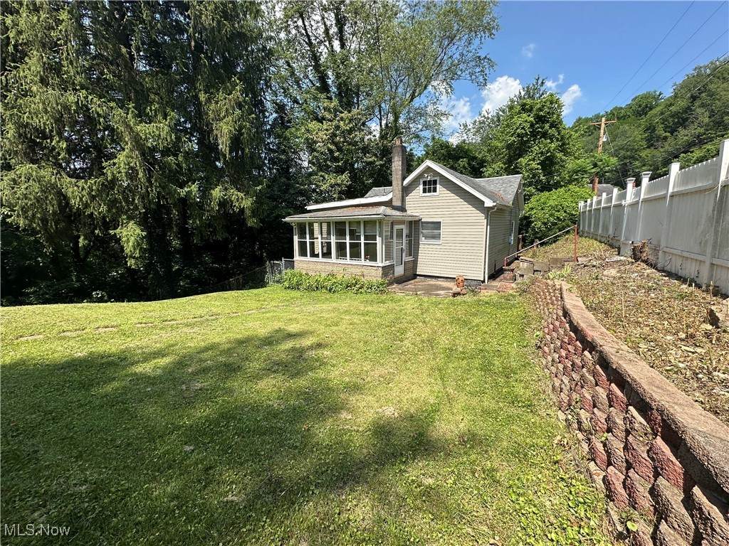 102 Wylie Drive - Photo 1