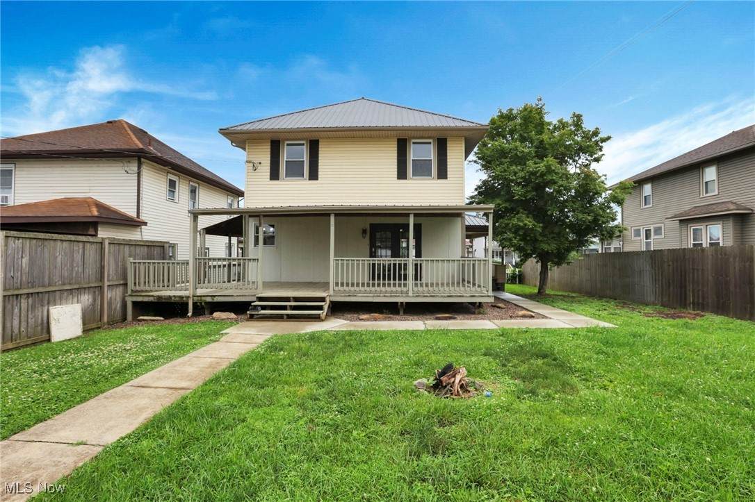 722 Clark Street - Photo 1
