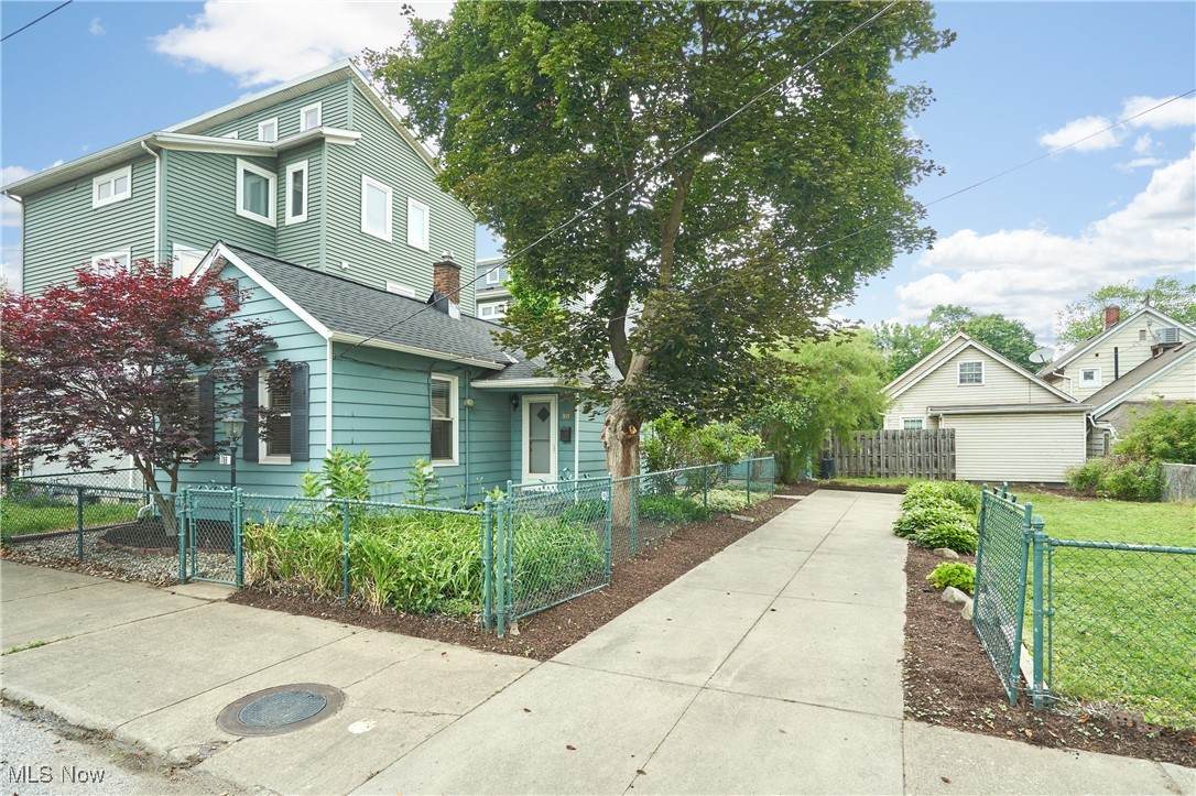 782 Brayton Avenue - Photo 1