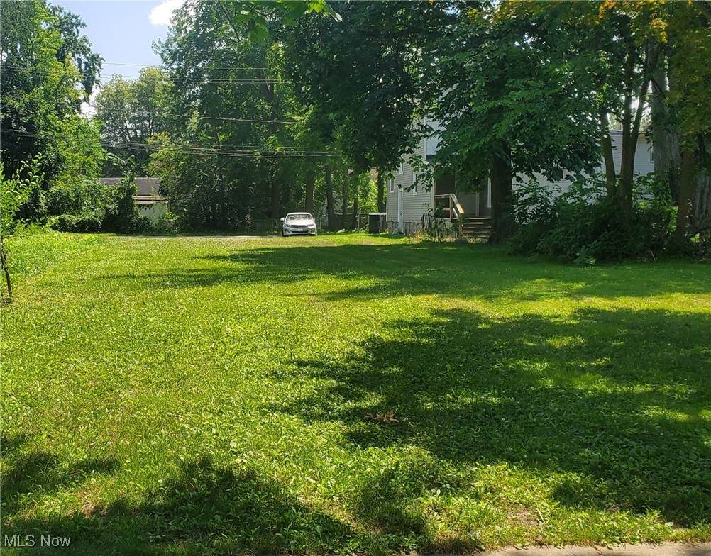 352 8th Street - Photo 1