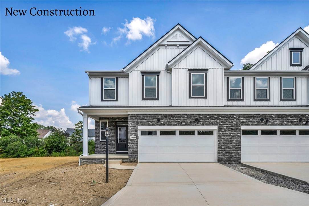 2090 Glenmont Drive - Photo 1